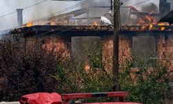ÜNYE’DE ÇATI YANGINI: 1 TON FINDIK KÜL OLDU