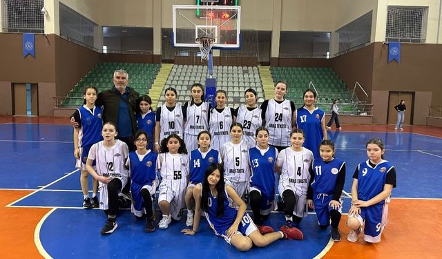 Kadınlar U16 Basketbol Şampiyonu ÜNSAD Oldu