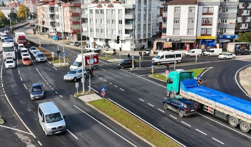 KARŞIYAKA’DA YAYA VE ARAÇ GÜVENLİĞİ TEHLİKESİ AZALTILDI