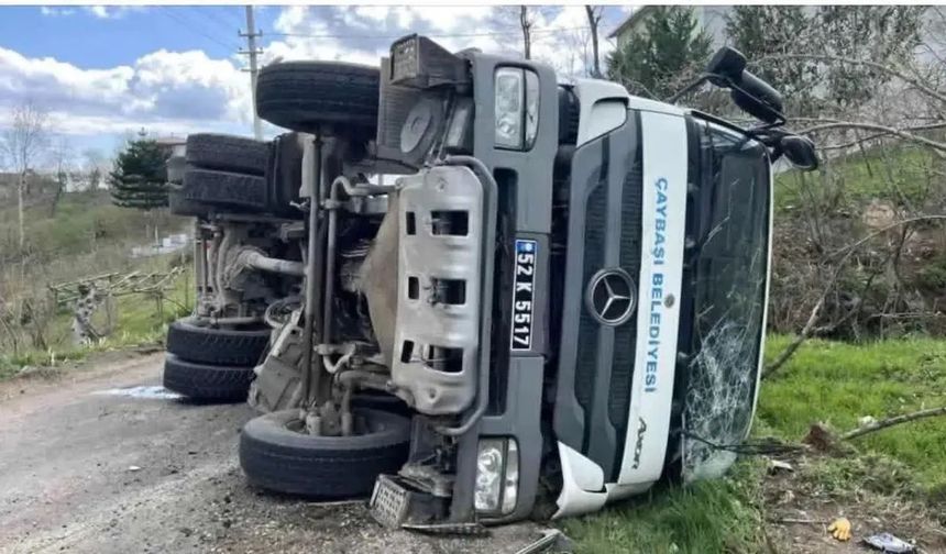 Beton Mikseri Devrildi; 1 Yaralı