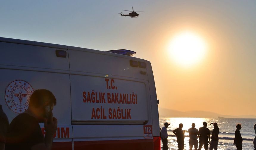 TEKNE ALABORA OLDU, 3 KİŞİ KURTARILDI, 2 KİŞİNİN CANSIZ BEDENİNE ULAŞILDI